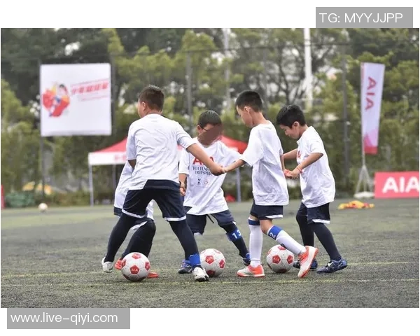 德阳校园足球热潮兴起助力青少年全面发展与健康成长 德阳校园足球热潮兴起助力青少年全面发展与健康成长