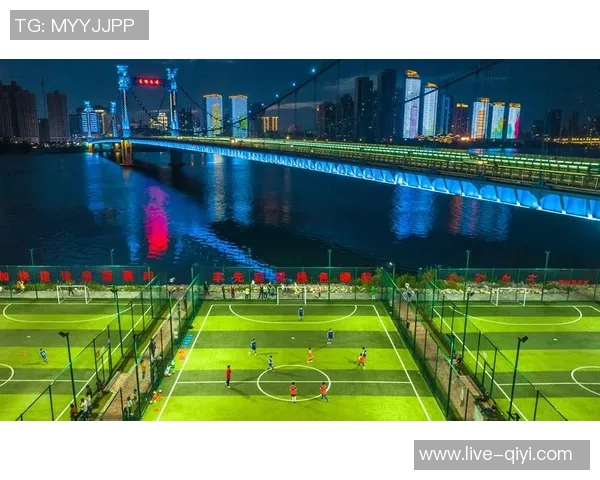 郑州灯光足球场夜间活动精彩纷呈成为市民健身休闲新选择